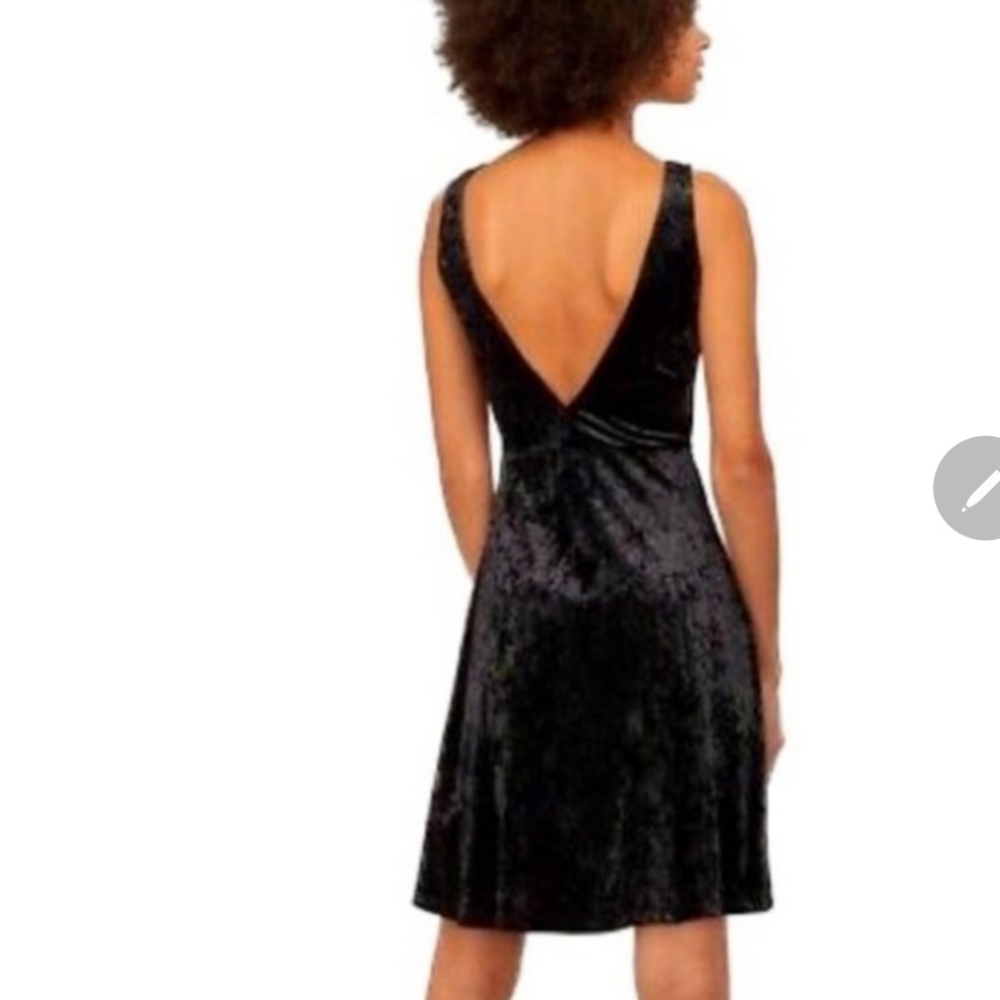 H&M DIVIDED Black Velvet Dress Size 4 - Picture 4 of 9
